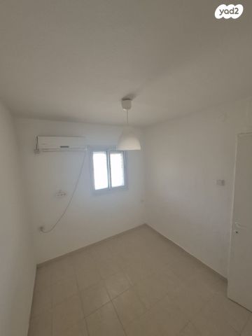 דירת גן, אברהם אבינו 63, שכונה ד', באר שבע