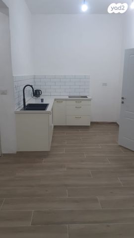 דירה, יודפת 7, העיר התחתית, ואדי סאליב, חיפה