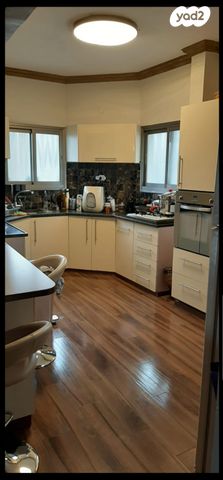 אביר יעקב 14