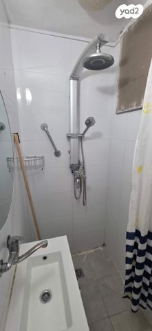 בניין מגורים, הראשונים 6, קרית ים ג', קרית ים