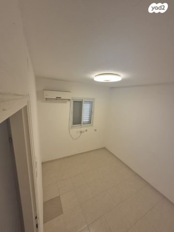 דירת גן, אברהם אבינו 63, שכונה ד', באר שבע