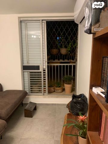 דירה, הצבי 63, שכונה ה', באר שבע