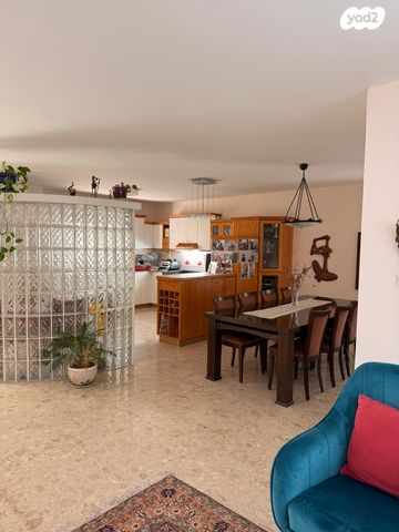 בית פרטי/ קוטג', הכרמל 43, קרית עמל, קרית טבעון