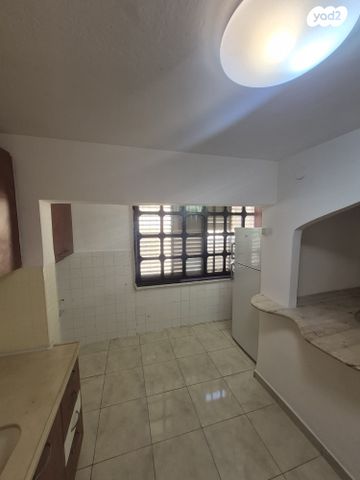 דירת גן, אברהם אבינו 63, שכונה ד', באר שבע