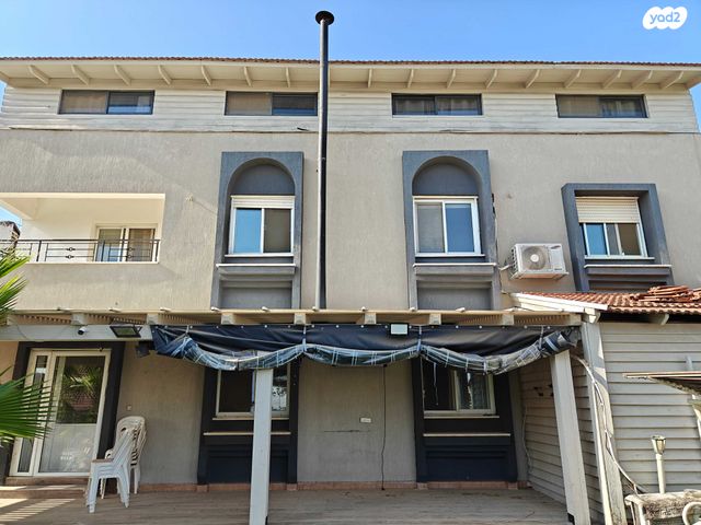 בית פרטי/ קוטג', אירוס 12, שכונת הורדים, קרית שמונה