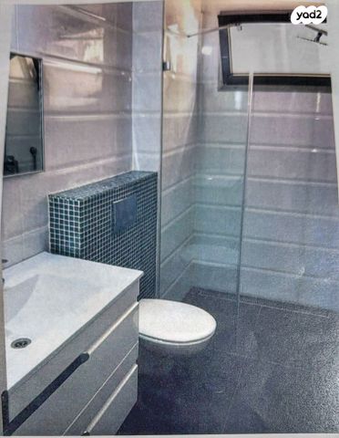 דירה, מנחם בגין 15, קרית אילון, חולון