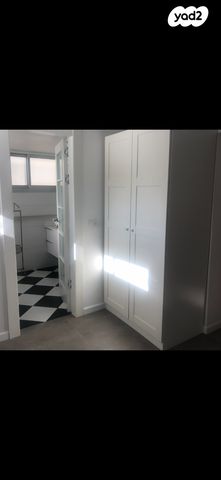 יחידת דיור, יהושע בן נון 52, הרצליה פיתוח, הרצליה