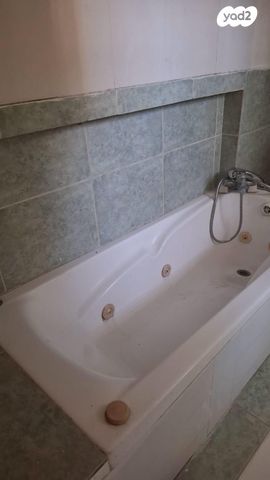 יחידת דיור, אלכסנדר ינאי 18, רמת חן ובן ציון, נתניה