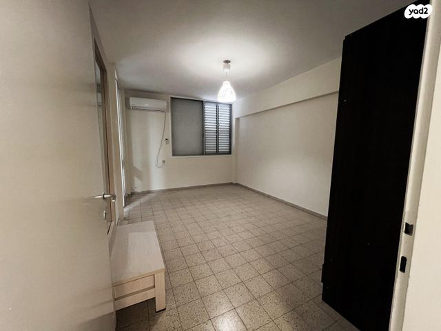 דירה, חנה סנש 16, מוצקין הותיקה, קרית מוצקין