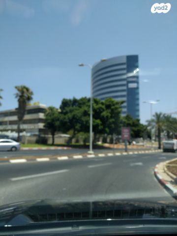 משרדים, המצודה 2, גני אזור, אזור