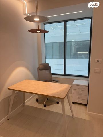 משרדים, משה דיין 10, פארקטק פתח תקווה / אזור תעשייה קרית אריה, פתח תקווה