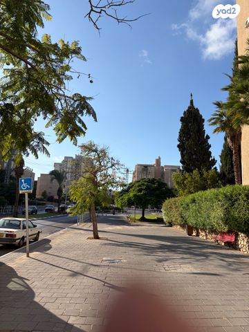 דירה, כ"ט בנובמבר, בת ים