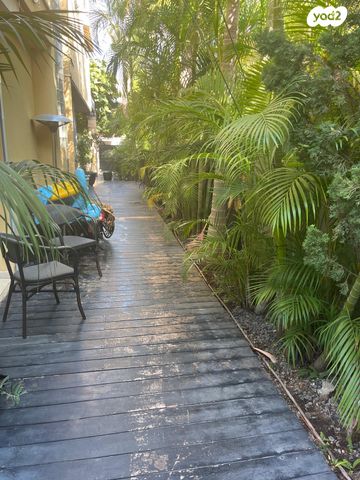 בית פרטי/ קוטג', הפור, נווה חוף, ראשון לציון