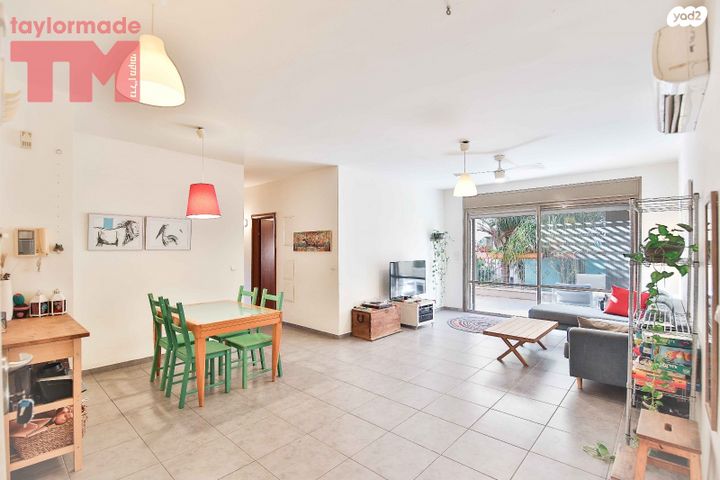 דירה, תל ימת כרכור, פרדס חנה כרכור