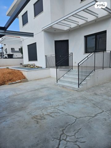 בית פרטי/ קוטג', גני מנחם, באר יעקב