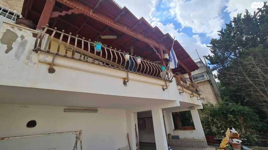 דו משפחתי, שדרות בורוכוב, מרכז העיר, קרית אתא