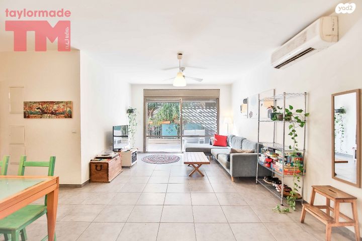 דירה, תל ימת כרכור, פרדס חנה כרכור