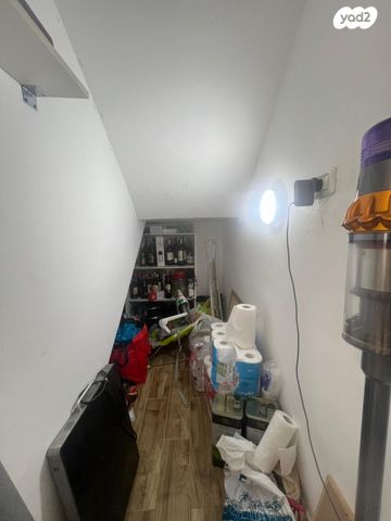 דופלקס, דבורה ברטונוב, קרית אילון, חולון