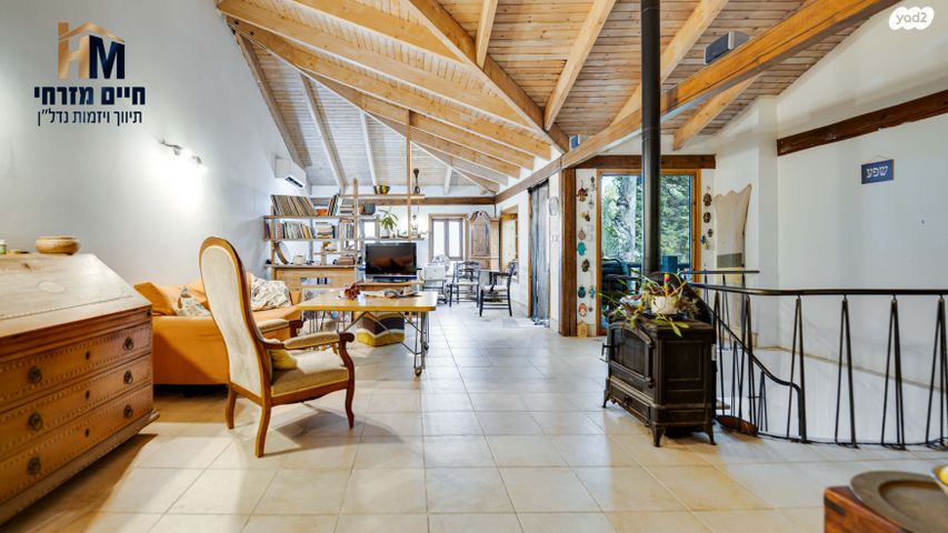 דו משפחתי, סמטת אגוז, נווה מונוסון, יהוד מונוסון