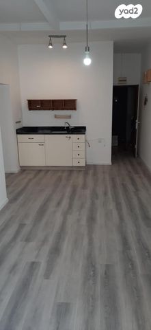 שדרות ירושלים 74