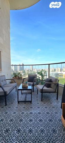 דירה, יגאל ידין 20, קרית אילון, חולון