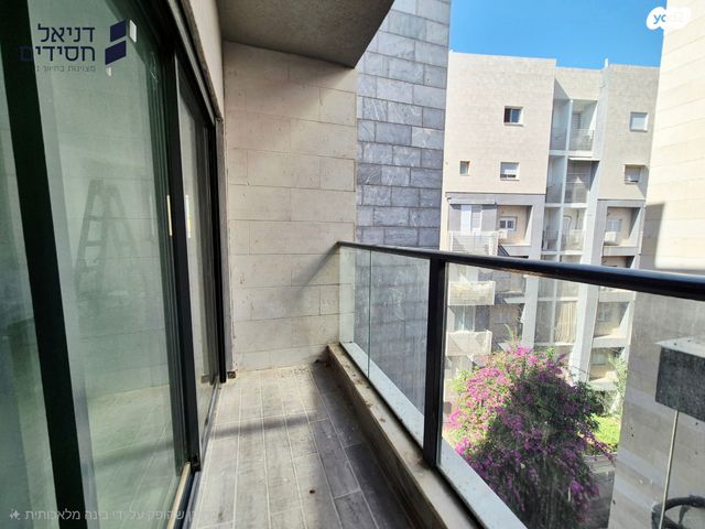 דירה, מניה שוחט, רמז, מערב ותיק, ראשון לציון