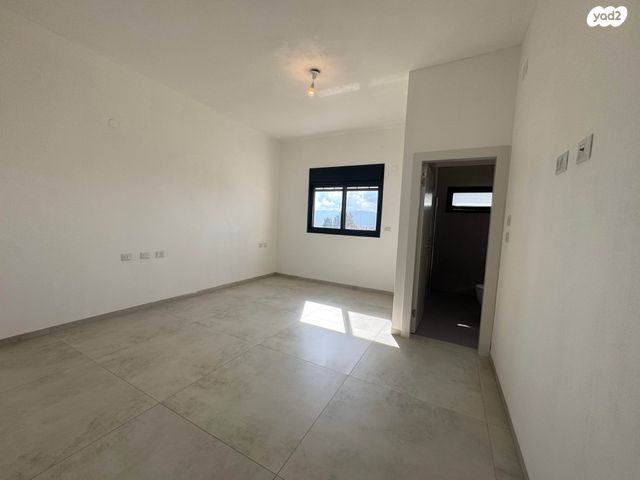 דירה, קרית אתא