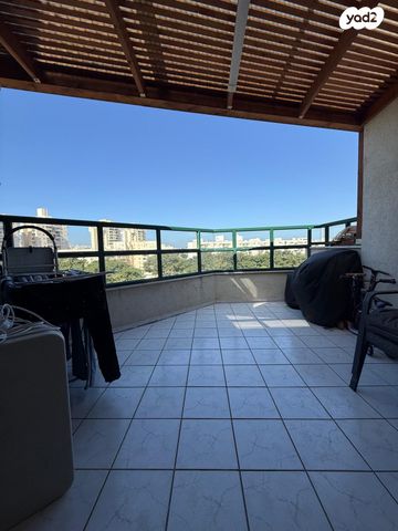 דירה, פקיעין, נווה אילן, אשקלון