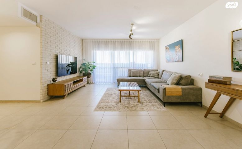 דירה, רפאל איתן, הדר המושבות החדשה / אם המושבות החדשה, פתח תקווה