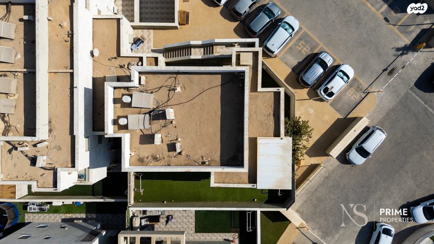 גג/ פנטהאוז, רוטשילד 22, השחר, דימונה