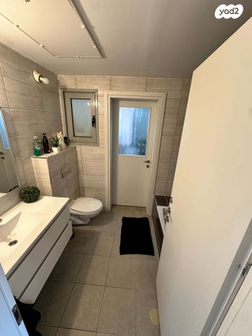 דירה, שדרות האגמים, נתניה