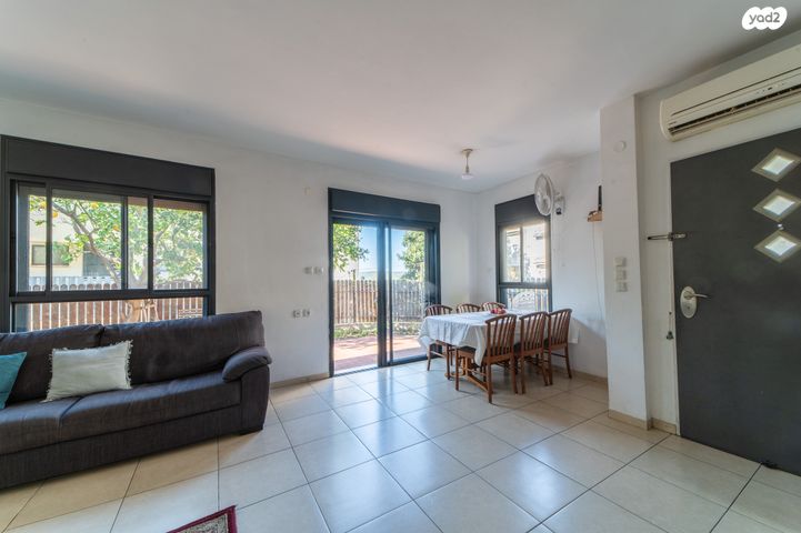 דו משפחתי, רמת ישי