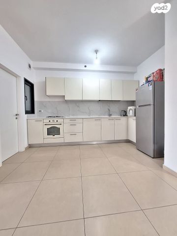 דירה, גאולה כהן, נאות פרס, רמלה