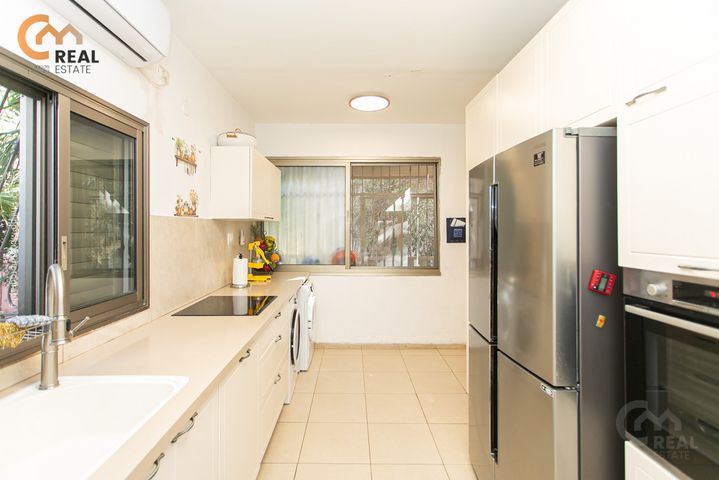 דירה, שדרות טרומפלדור, זיו, חיפה