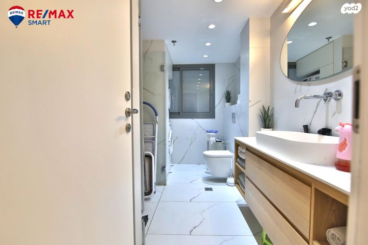 דירה, עפרה חזה, משכנות האומנים, קרית מוצקין