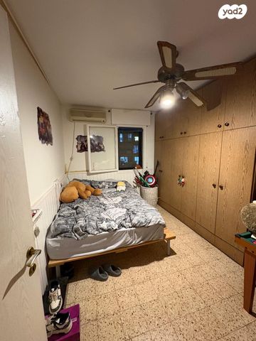 דירה, בן צבי 16, יהוד מונוסון