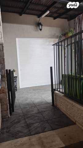 דירת גן, נוף הרים, הראשונים, שלומי