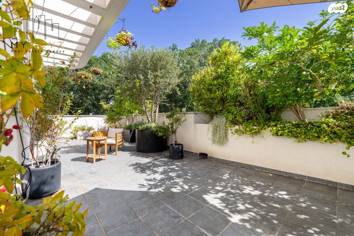 גג/ פנטהאוז, שדרות הילד 20, שכונת בן גוריון, מרכז העיר ג', רמת גן