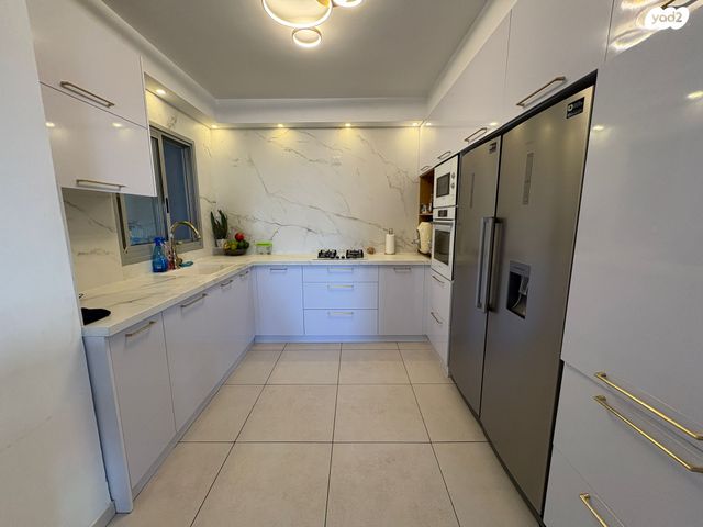 דירה, עפרה חזה, משכנות האומנים, קרית מוצקין