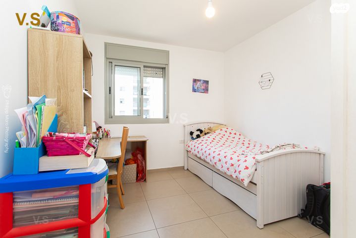 דירה, האגמית 7, החותרים, טירת כרמל