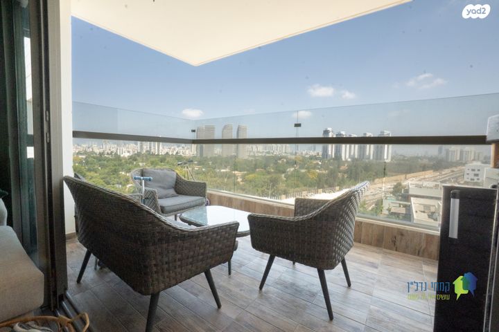 דירה, חיים בר לב, קרית קריניצי, רמת גן