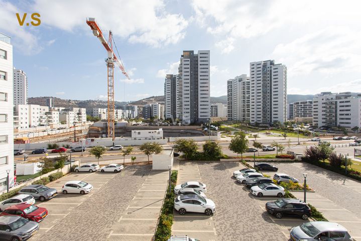 דירה, האגמית 7, החותרים, טירת כרמל