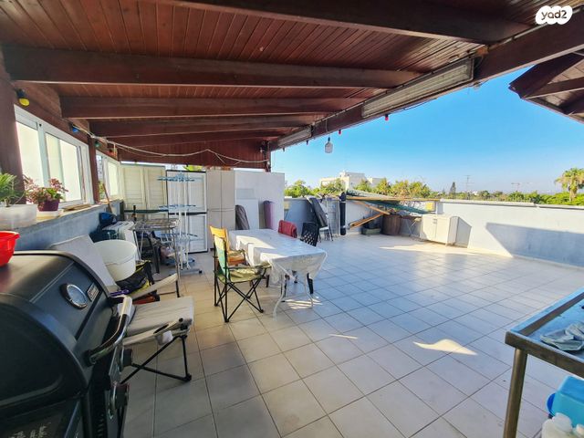 גג/ פנטהאוז, אחד העם 103, עין גנים, פתח תקווה