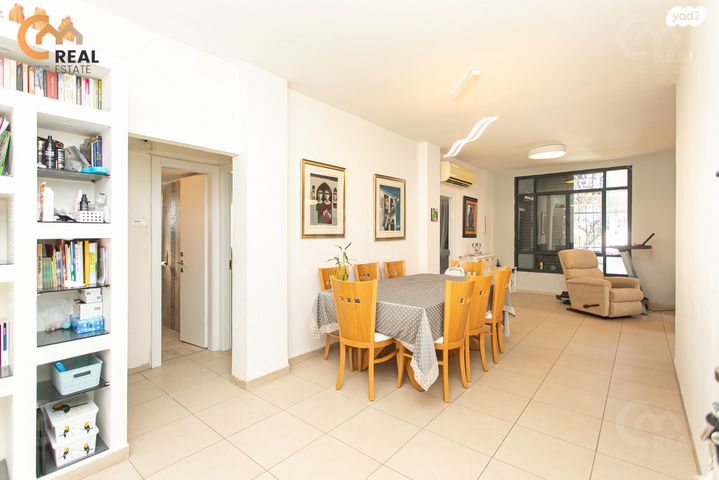 דירה, שדרות טרומפלדור, זיו, חיפה