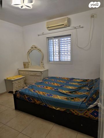 דירה, מלכי ישראל, קרית גת