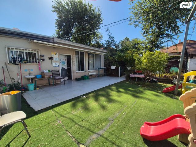 מגרשים, גני צבי, הוד השרון