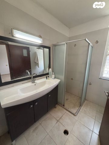 דירה, נווה רם, שיכון מזרחי, רמת גן