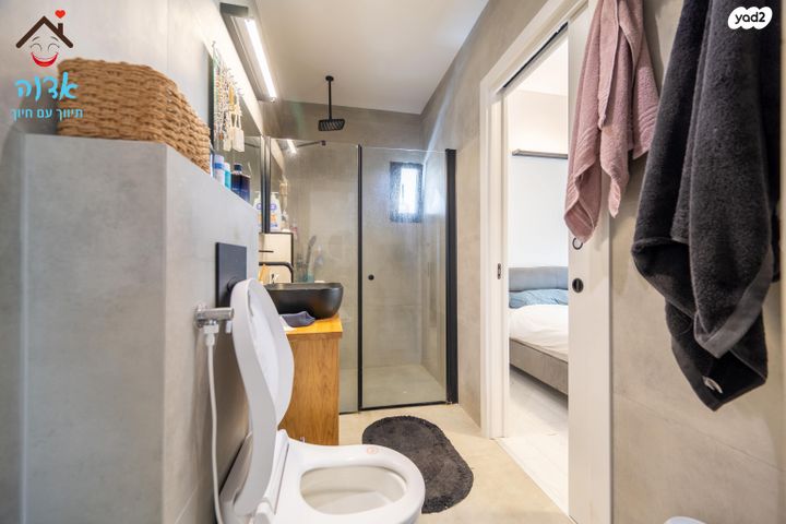 דירה, יד מרדכי, גבעת הרמבם, גבעתיים