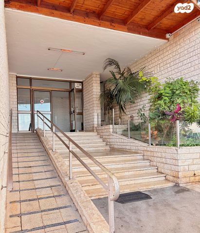 דירה, הפרחים, רמת בן גוריון, חיפה