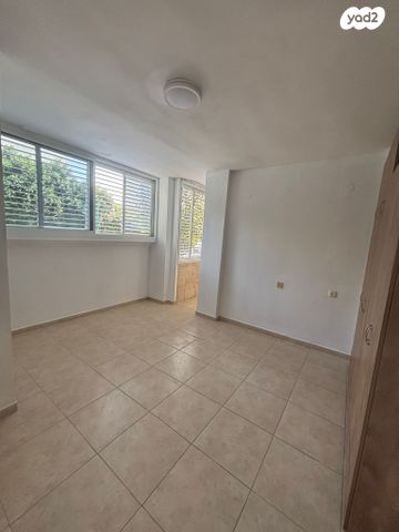 דירה, נווה רם, שיכון מזרחי, רמת גן